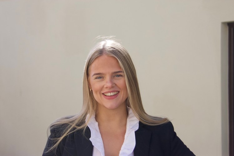 75418548 3671 468E 8112 5E8D762C42F7 1 105 C